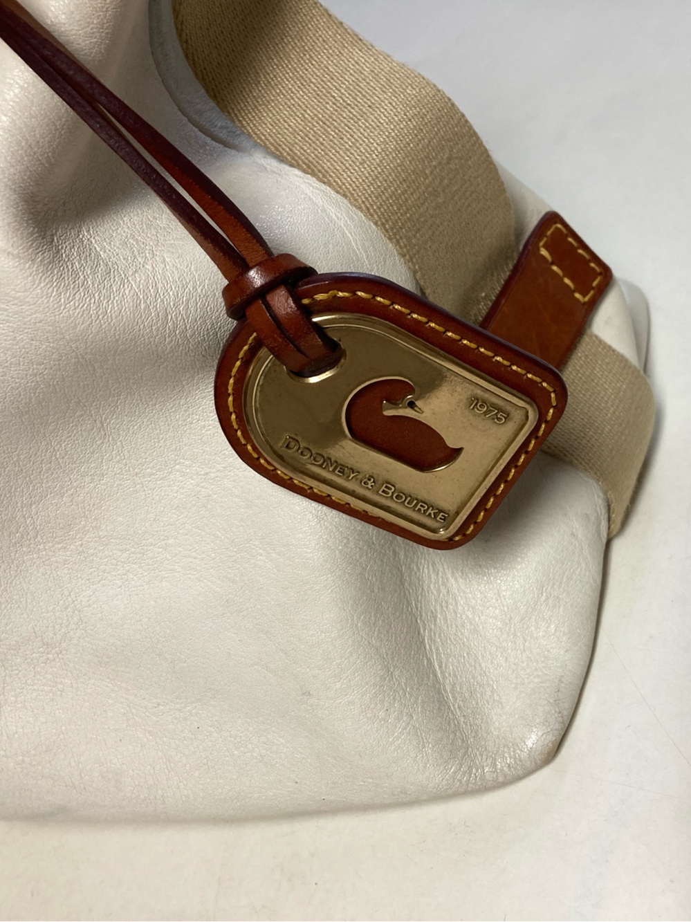 Vintage Dooney & Bourke Juliette White Leather Purse - Picture 3 of 15